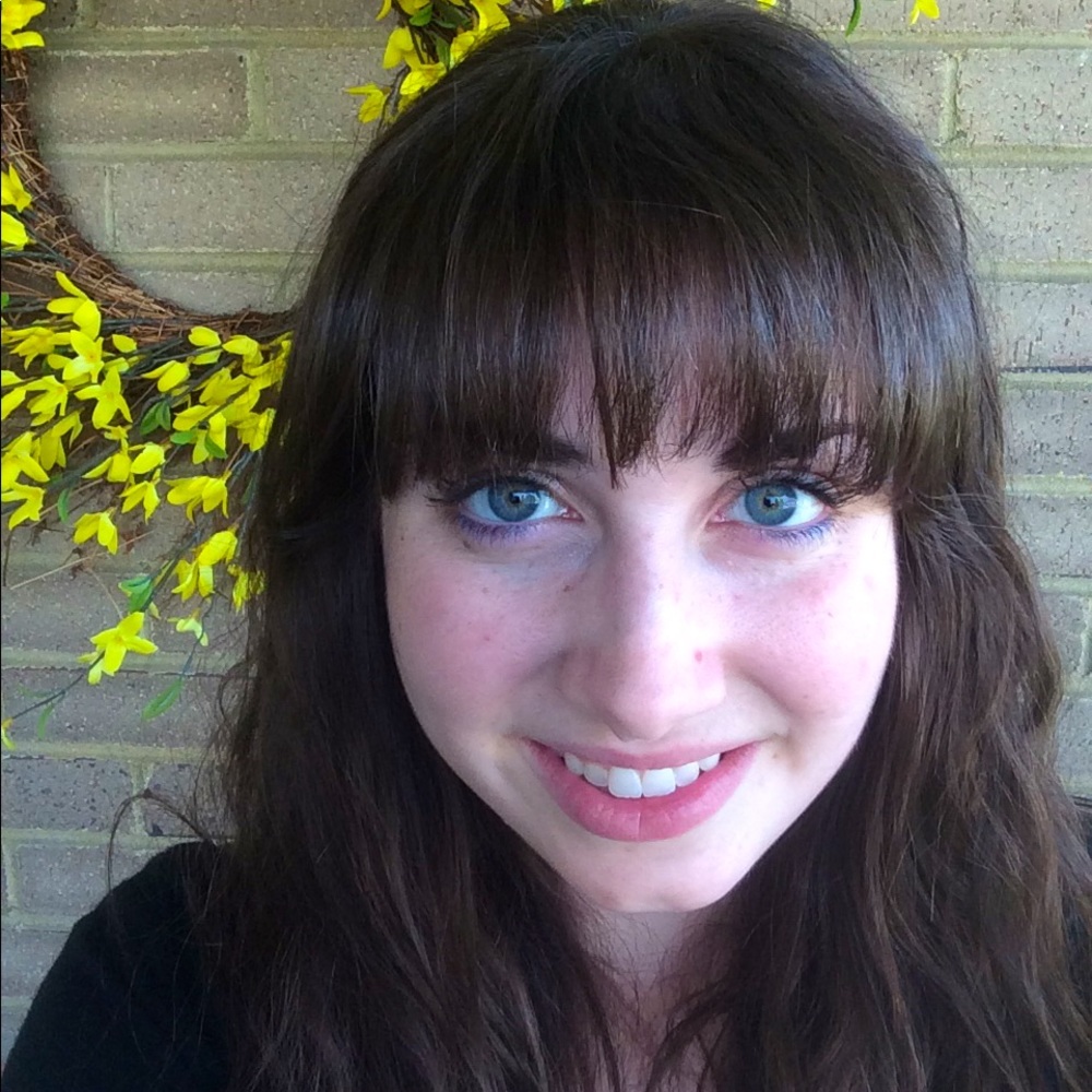 Meet your Posher, Cassandra